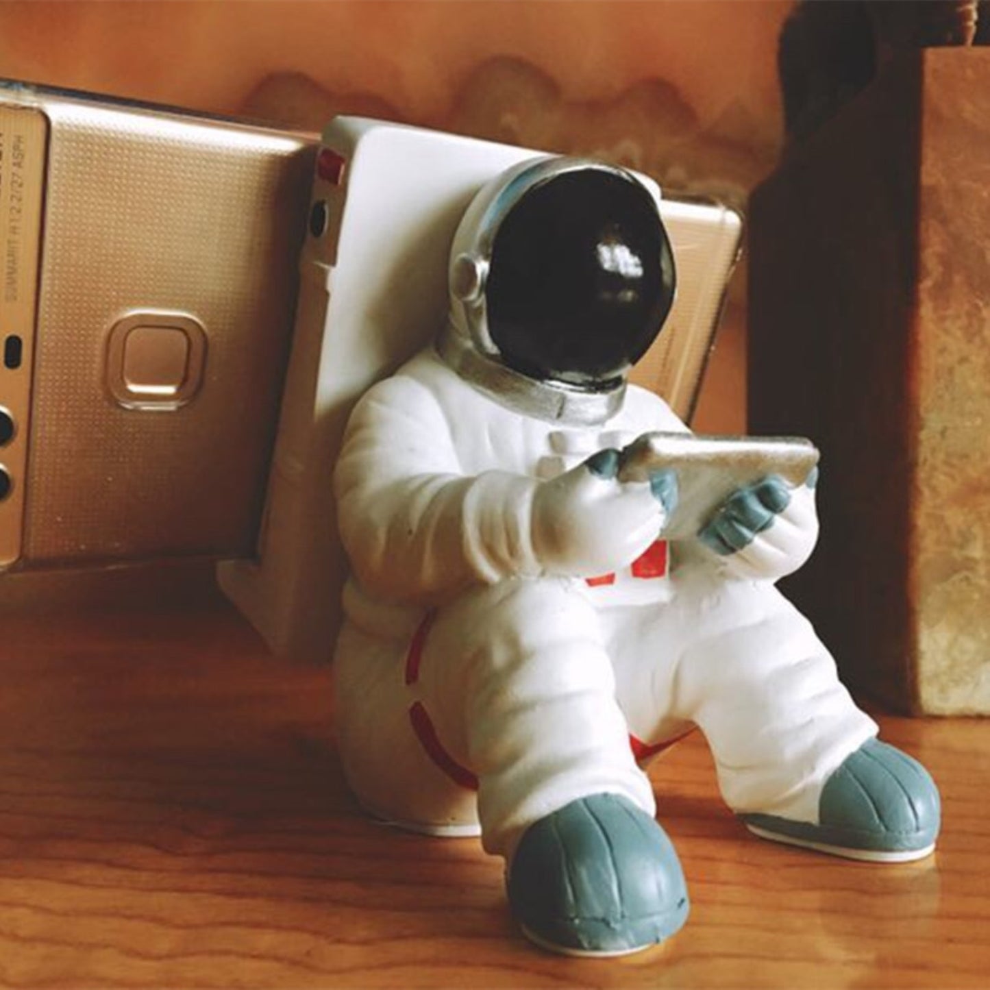 Creative Astronaut Desktop Universal Mobile Phone Stand Holder